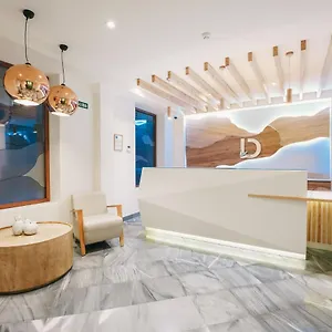 Debambu Atarazanas Apart-hotel Málaga